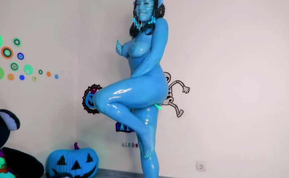 cam girls in costumes